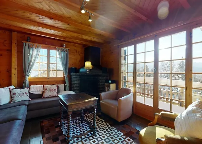 Apartment At The Bottom Of The Slopes In Crans-Montana, Cosy Atmosphere