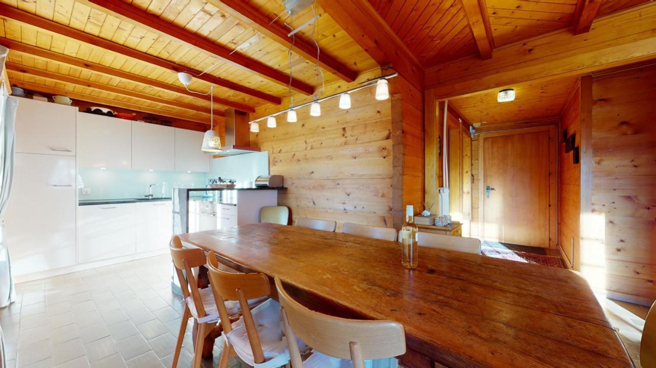 Appartement At The Bottom Of The Slopes In Crans-montana, Cosy Atmosphere *