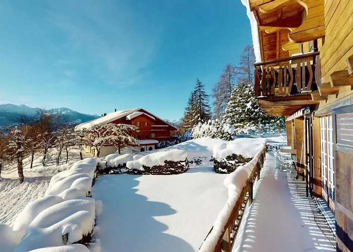 Apartment At The Bottom Of The Slopes In Crans-Montana, Cosy Atmosphere